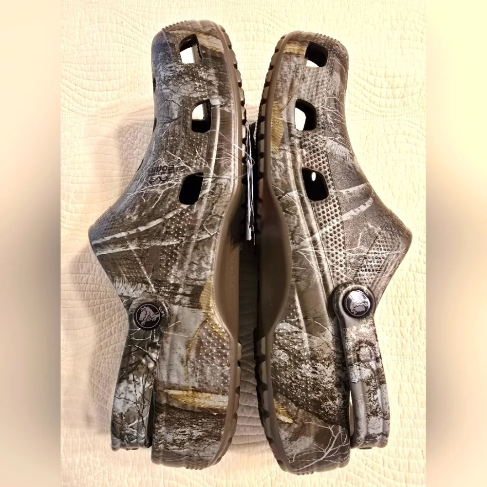 NWT Crocs Classic Realtree Edge Clogs, Limited Edition Release